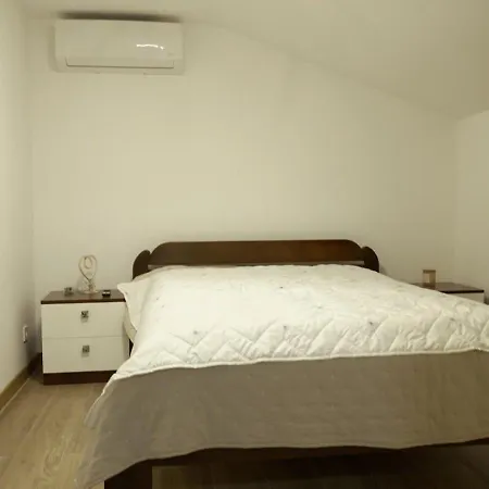 Villa River House