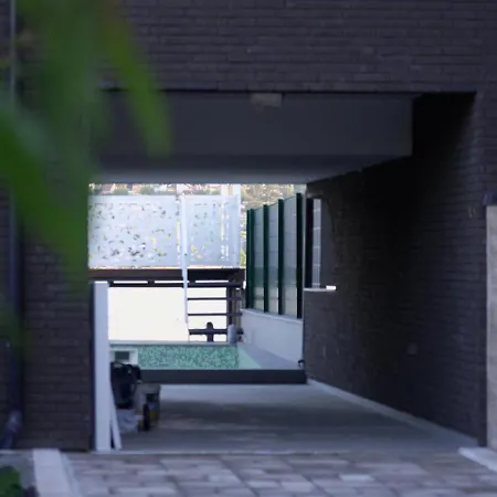 Villa River House *