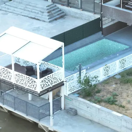 River House Villa