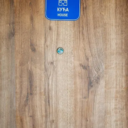 Villa River House *